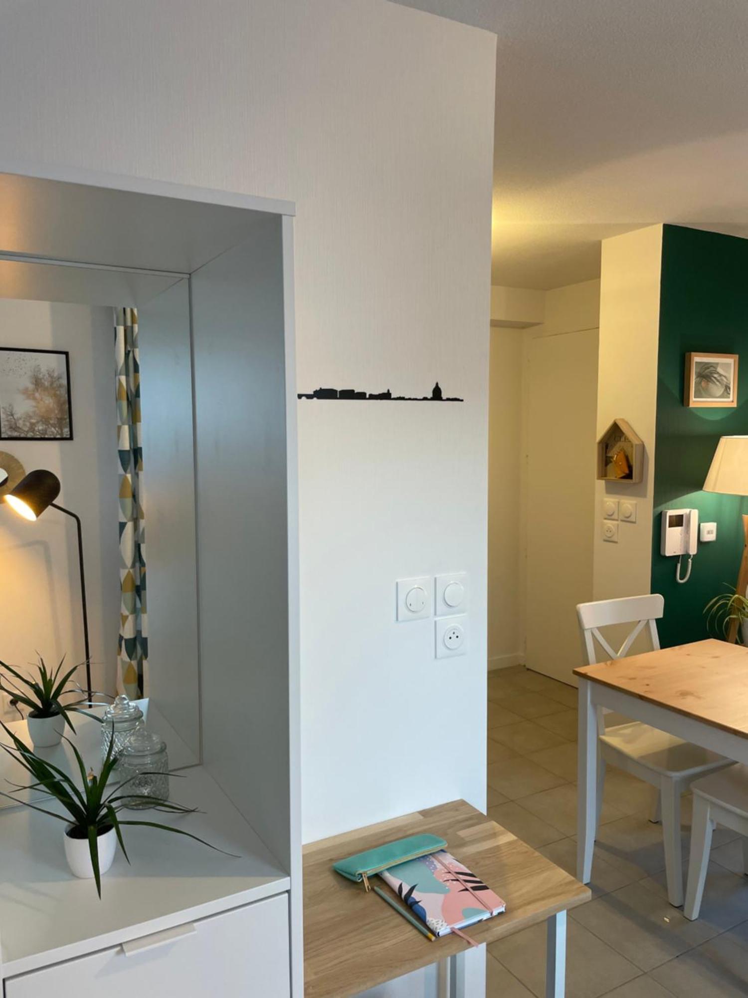 Appartement Minimes, Studio Cosy Tout Confort, Wifi, Parking *